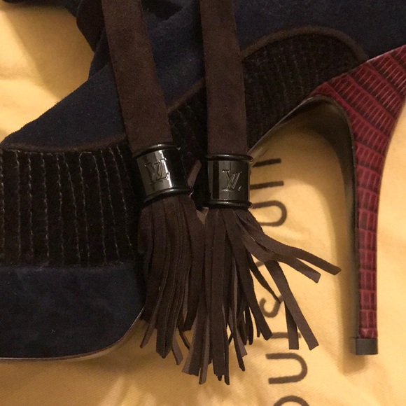 Louis Vuitton suede booties - Picture 3 of 6
